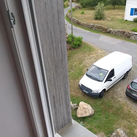 Maison Au Calme 900 M De La *